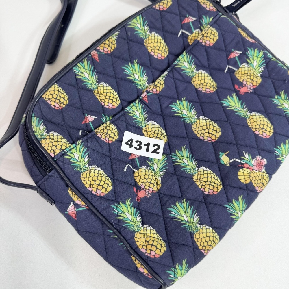 Vera Bradley Crossbody Bag Womens Navy Quilted Pineapple‎ Print Zip Pockets - Picture 8 of 11